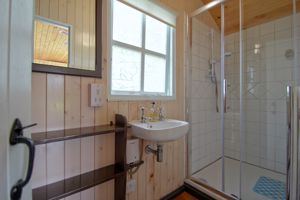 Photo 25- click for photo gallery